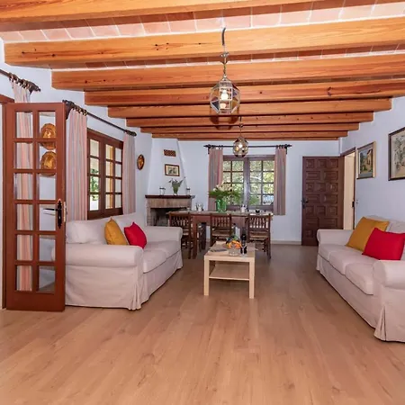 Els Gorgs By Sealand Pollença