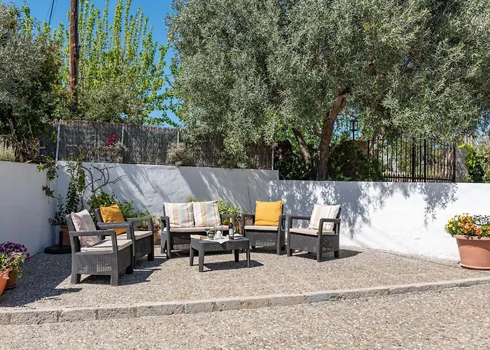 Els Gorgs By Sealand Country house *